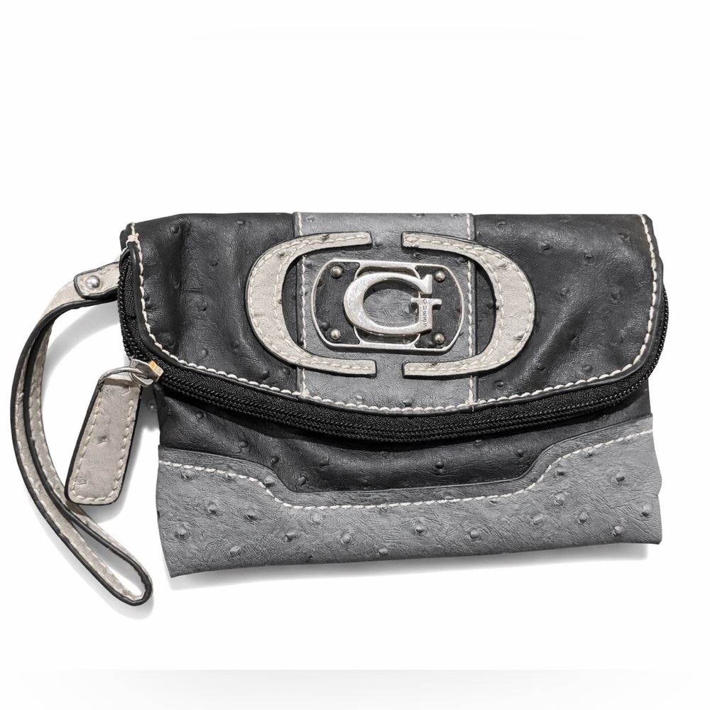 NWOT - GUESS Two-Tone Wristlet Pouch / Clutch